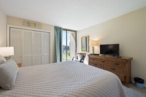 3 bedrooms, iron/ironing board, free WiFi, bed sheets - Lovely Ground Floor Condo with Pool - on the Beach! (South Padre Island)