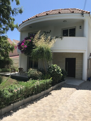 Agios Tychonas Villa