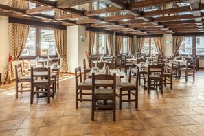 Free daily buffet breakfast - Hotel Breithorn (Valtournenche)