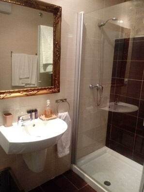 Free toiletries, hair dryer, towels, shampoo - Casa Marinera "Your House in Baiona" (Baiona ( Santa María P ))