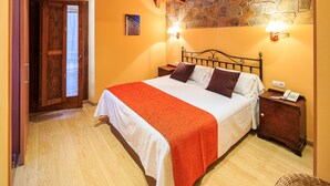 Superior Room (2 beds or 1 double bed)