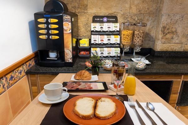 Daily full breakfast for a fee