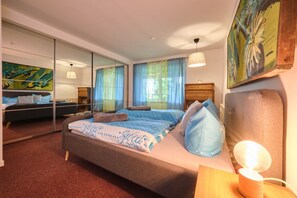 2 bedrooms, desk, travel crib, free WiFi