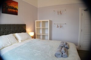 Quarto casal | Wi-Fi de cortesia, roupa de cama