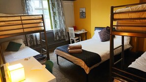 Free WiFi, bed sheets - Gorton Mount Hotel Manchester (Manchester)