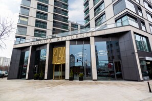 Exterior - Mennica Residence Apartments by Renters (Warsaw)