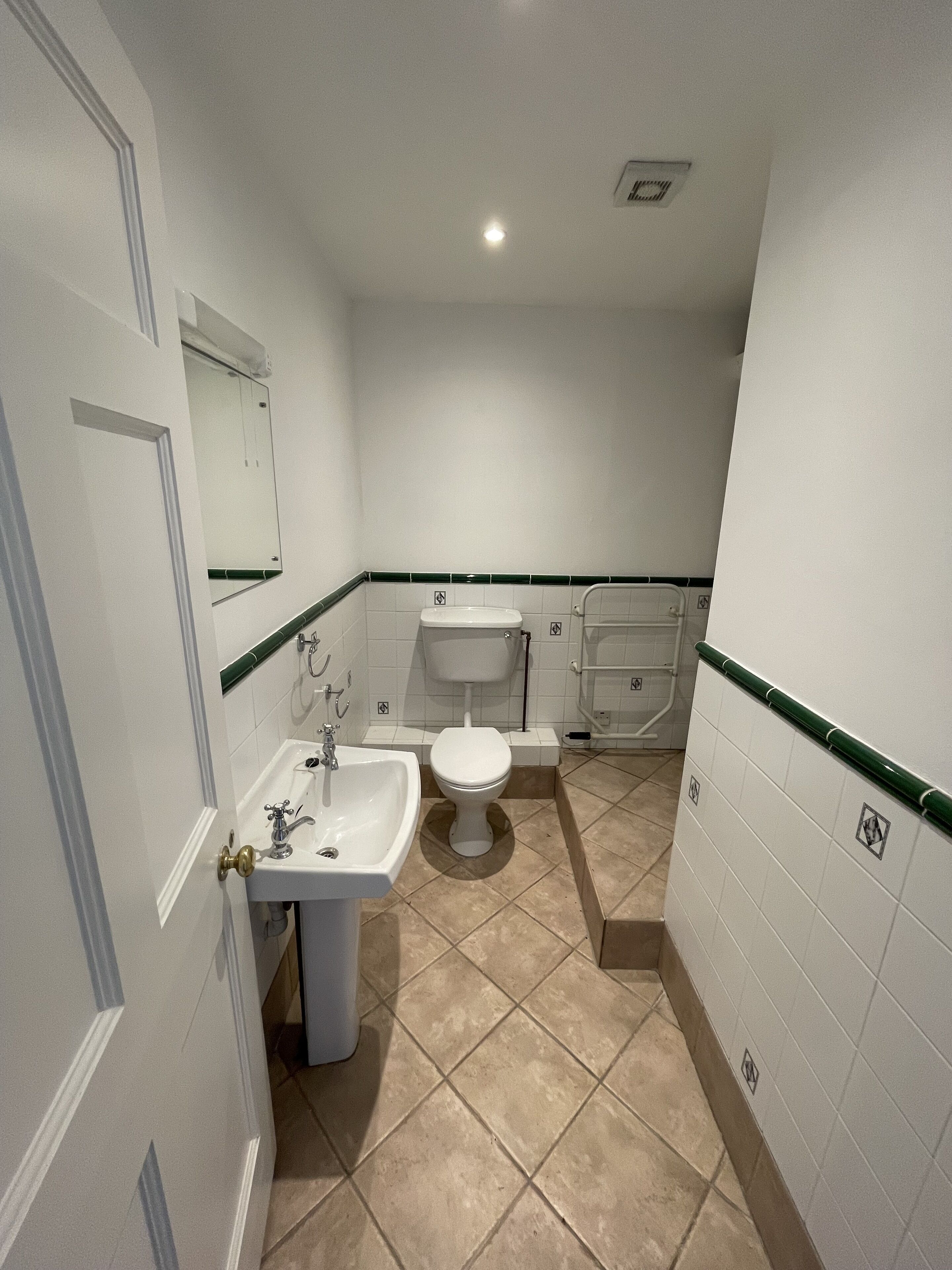 Photo - Leevin Hostel George