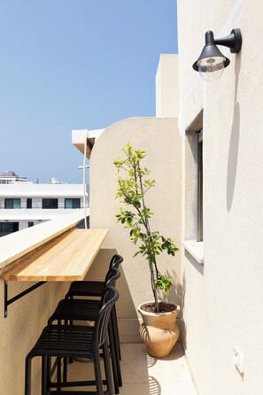 Balcony - AirTLV - Arlozorov Apartment's (Ramat Gan)