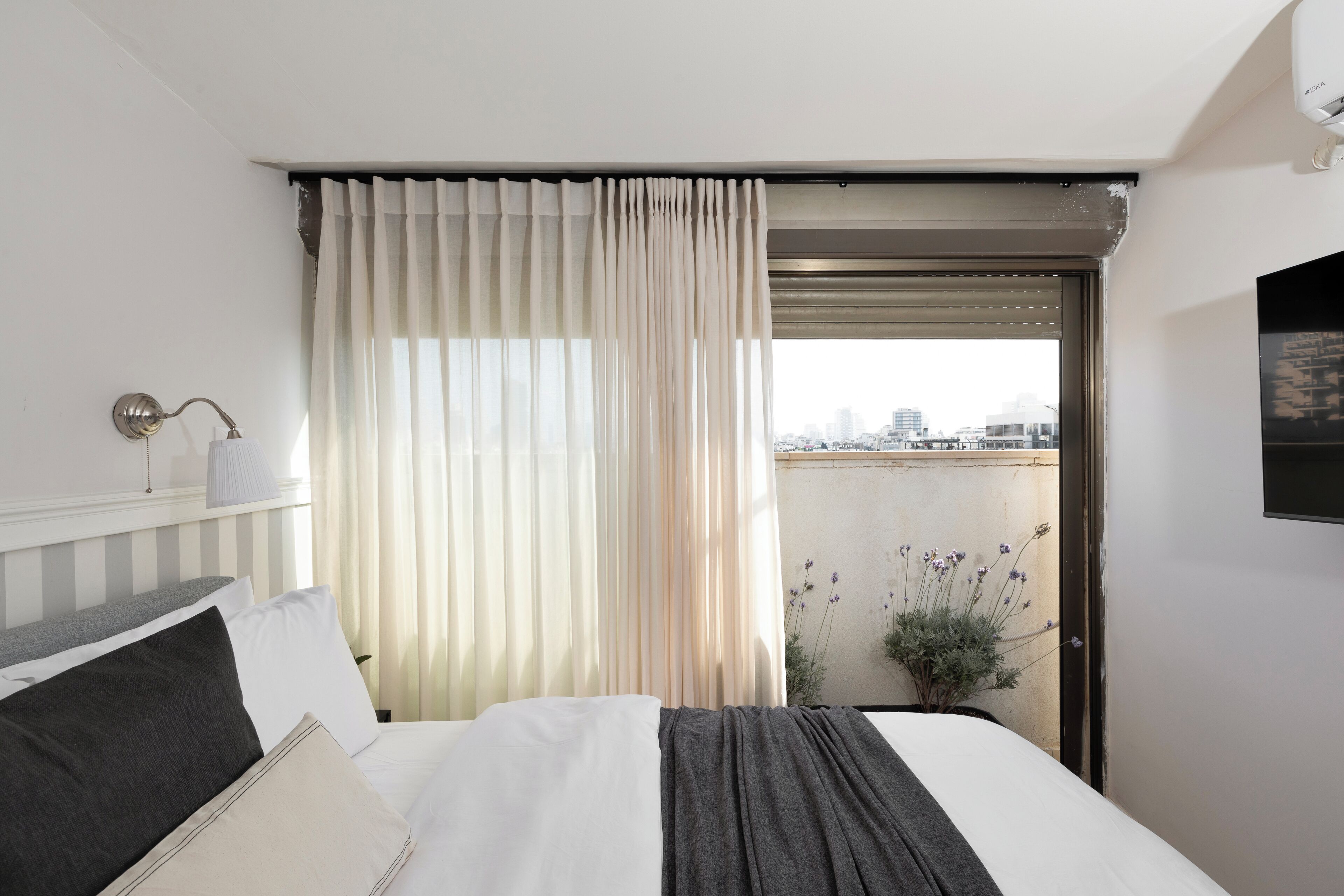 City Apartment, 3 Bedrooms, Balcony | View from room