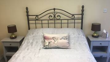 Apartment | 1 bedroom, iron/ironing board, free WiFi, bed sheets