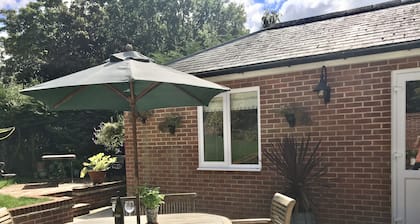 Charming 1-bedroom Apartment Near South Downs