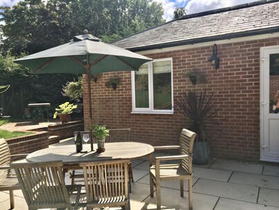 Charming 1-bedroom Apartment Near South Downs