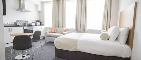 Monolocale | 2 camere, biancheria da letto ipoallergenica, una scrivania