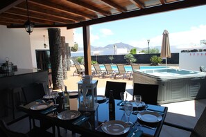 Outdoor dining