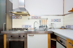 Appartement, 1 chambre, cuisine | Cuisine privée | Lave-vaisselle, chaise haute