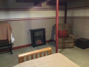 Interior - Basement Efficiency Apartment (Pembine)