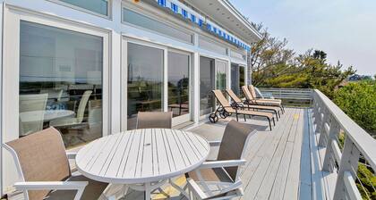 Salt Island Luettu: Kävelymatkan päässä Hyvä Harbor ja Long Beach.