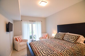 2 slaapkamers, een strijkplank/strijkijzer, gratis wifi, beddengoed