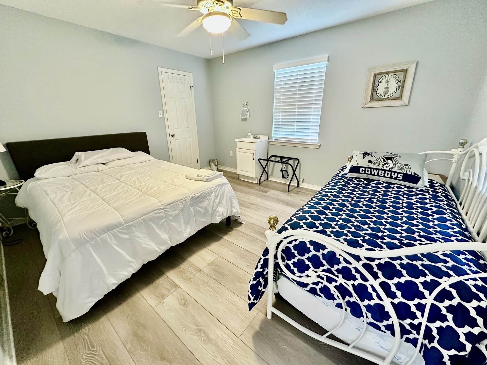 10 bedrooms, desk, iron/ironing board, free WiFi