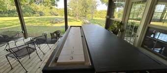 Largest Coast Mini Resort! Pool, Gym, Pool table, Lake +