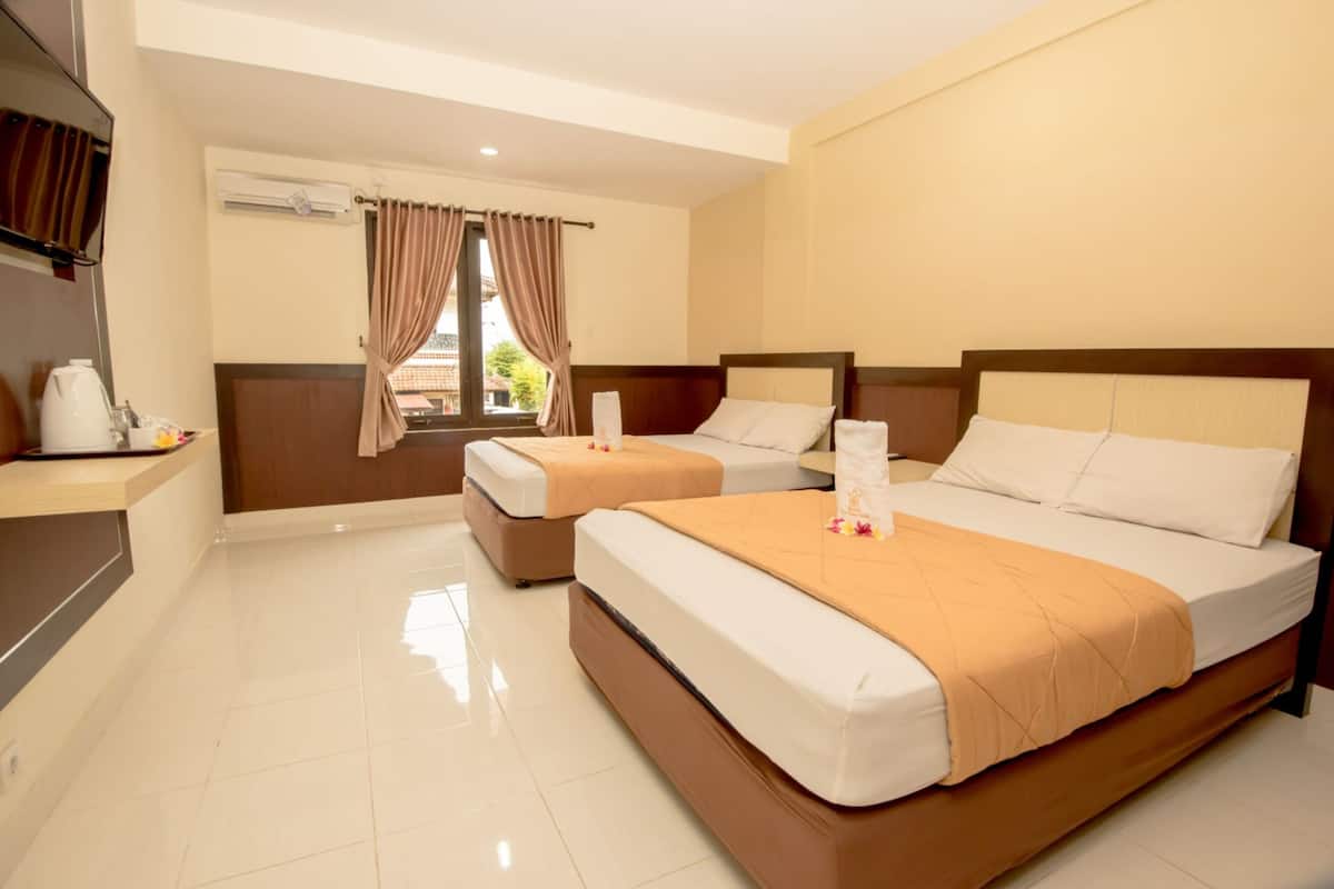 1 bedroom, desk, bed sheets