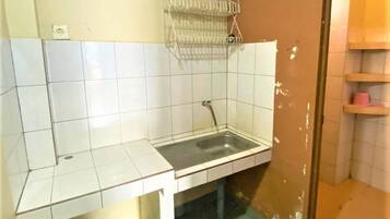 Standard Room | Sinki Bilik Mandi