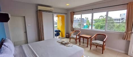 Habitación Deluxe, balcón | Wifi gratis y ropa de cama