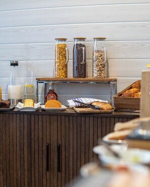 Päivittäinen buffetaamiainen maksusta