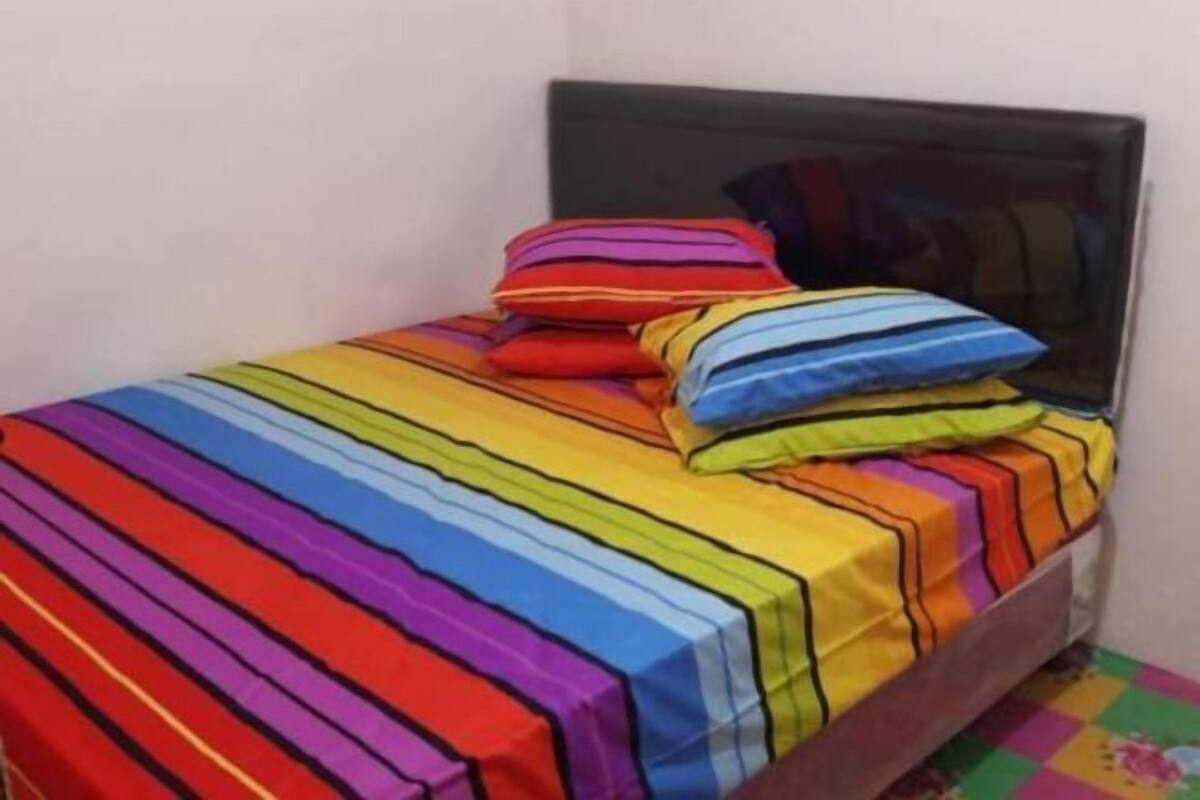 WiFi (free), bed sheets