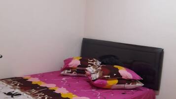 Wi-Fi de cortesia, roupa de cama