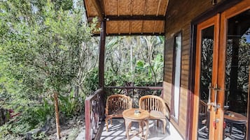 Deluxe Double Room | Minibar, soundproofing, free WiFi, bed sheets
