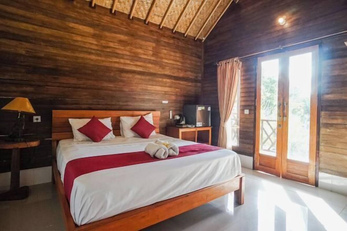 Minibar, soundproofing, free WiFi, bed sheets
