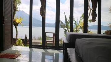 Suite, 2 Twin Beds | 1 bedroom, free WiFi, bed sheets