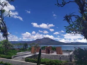 View from room - Batur Green Lakeview in Kintamani Bali (Kintamani)