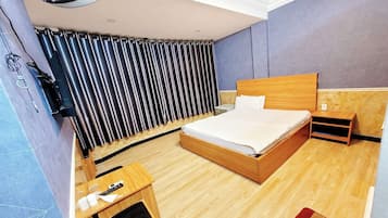 Deluxe Room | Laptop workspace, free WiFi, bed sheets