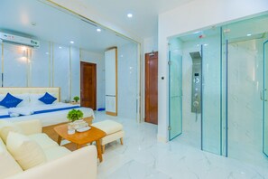 Quarto (VIP) | 1 quarto, frigobar, escrivaninha, Wi-Fi de cortesia