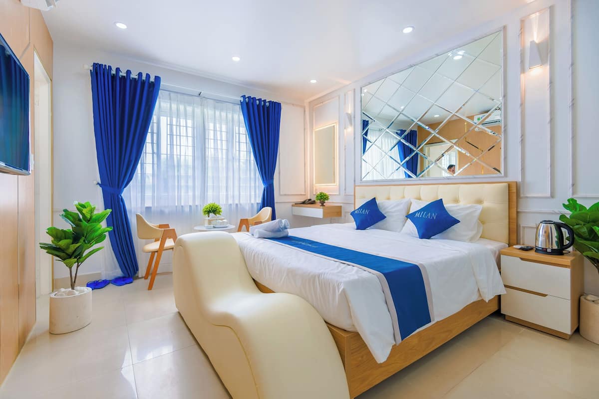 Minibar, bureau, Wi-Fi gratuit, draps fournis
