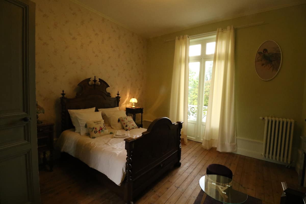 Room (ERABLE) | 1 bedroom, free WiFi, bed sheets