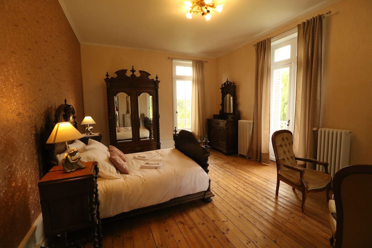 Room (MAGNOLIA) | 1 bedroom, free WiFi, bed sheets