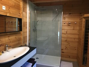 Shower, towels