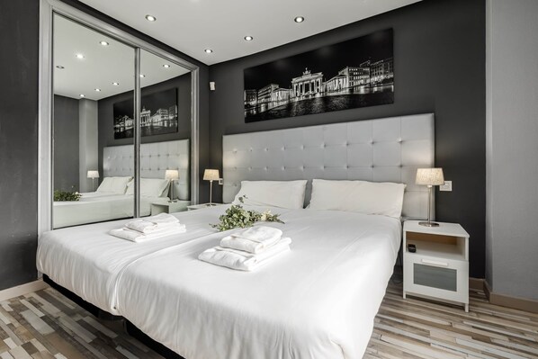 2 slaapkamers, een strijkplank/strijkijzer, wifi, beddengoed