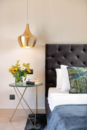 2 slaapkamers, een strijkplank/strijkijzer, wifi, beddengoed