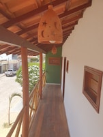 Quarto triplo superior | Escrivaninha, Wi-Fi de cortesia