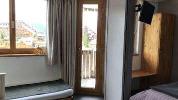 1 chambre, bureau, Wi-Fi gratuit, draps fournis