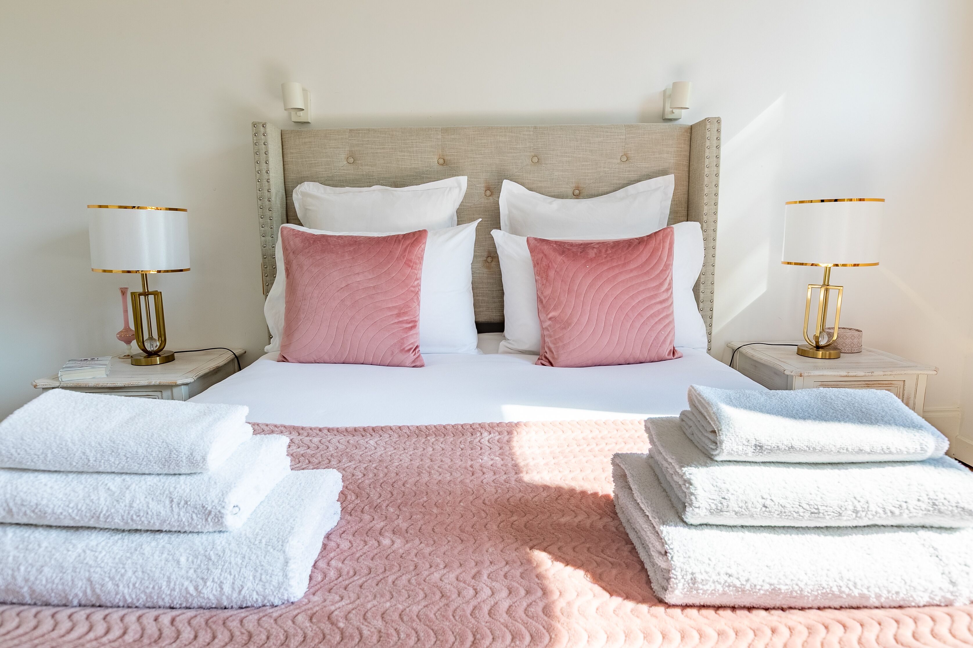 6 makuuhuonetta, silitysrauta/-lauta, vauvan matkasänky, ilmainen Wi-Fi