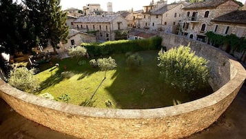 Enceinte de lâhĂ©bergement