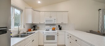 #HabitueHomes - Sunset Park Sweetheart!