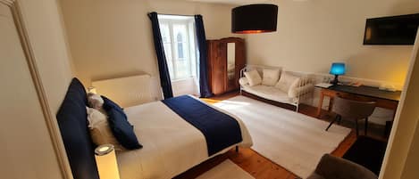 Deluxe Double or Twin Room (Hermes)