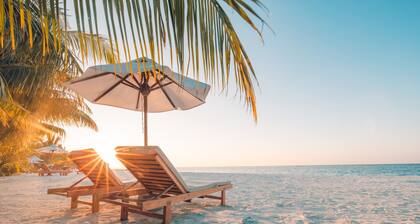 Impeccable 3 BR Beach Home Near Famed Atlantic Ave