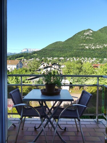 Petit port - Appartement dans maison - 390m du lac